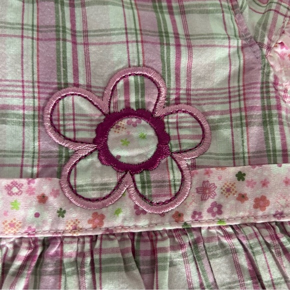 🍭Pink and olive Plaid size 2 Dress with Flower Accent - Picture 3 of 9